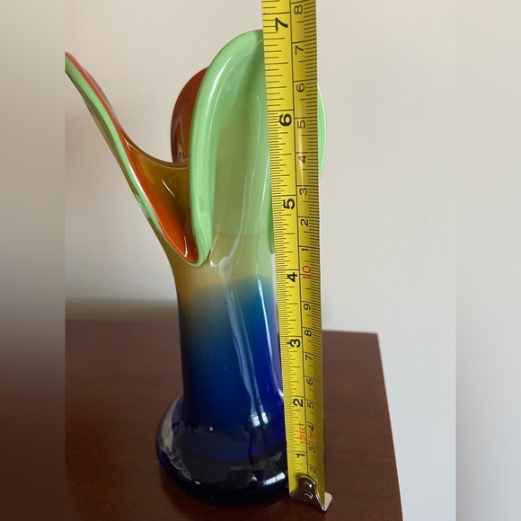 Stunning Cased Glass Freeform Flower Vase. vintage 70s Orange, Green, Blue - Picture 9 of 10